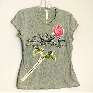 Johnny was For love and liberty Crystal rose appliqué short sleeve T-shirt small